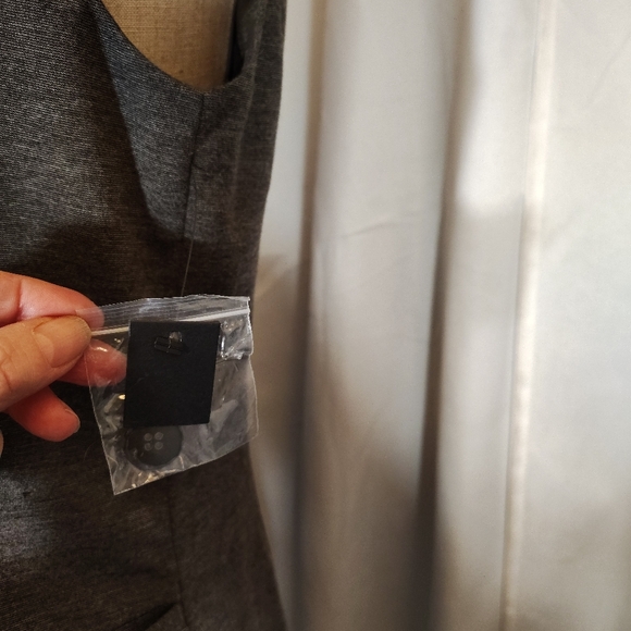 Apartment 9 TAG Sleeveless Cardigen Sweatshirt, Women New, Gray, V-Neck,BttnUp S - Picture 4 of 11